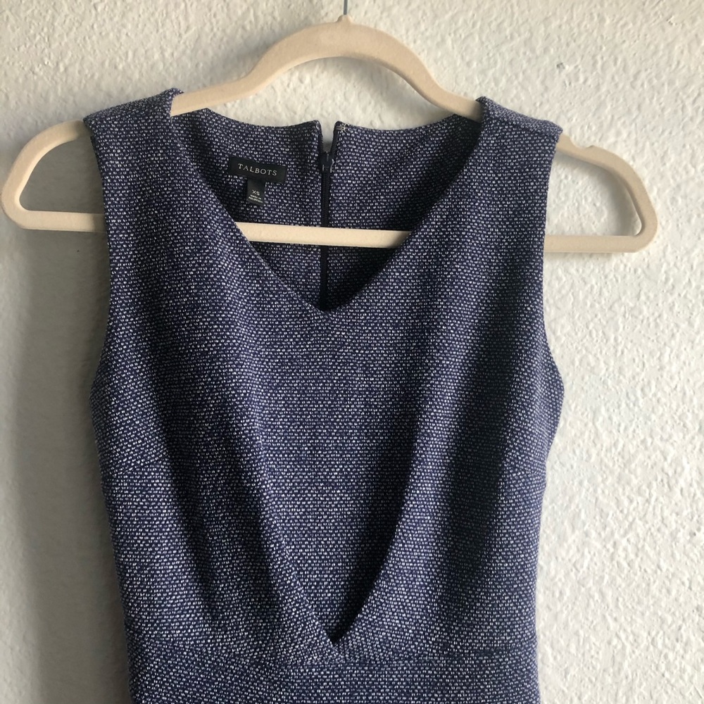 **sold** V neck navy and white work dress xsmall